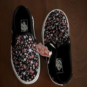 Vans Classic Sneakers Black with Flowers NWT